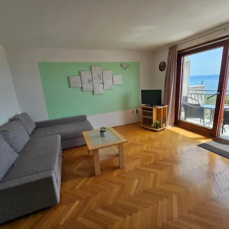 Sea View With Terrace Near The Apartman Split